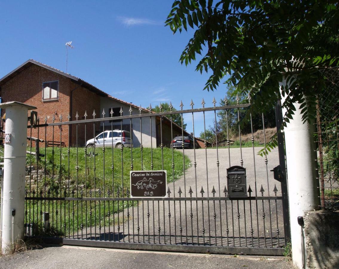 B&B Cascina Dei Levrieri Capriglio Екстериор снимка
